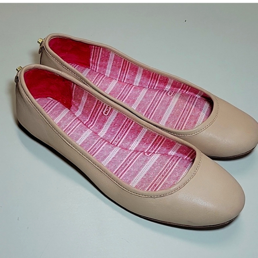 COACH light Beige Ballet Flatz Size 7